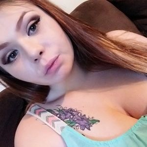 Meet your Posher, Caitlin